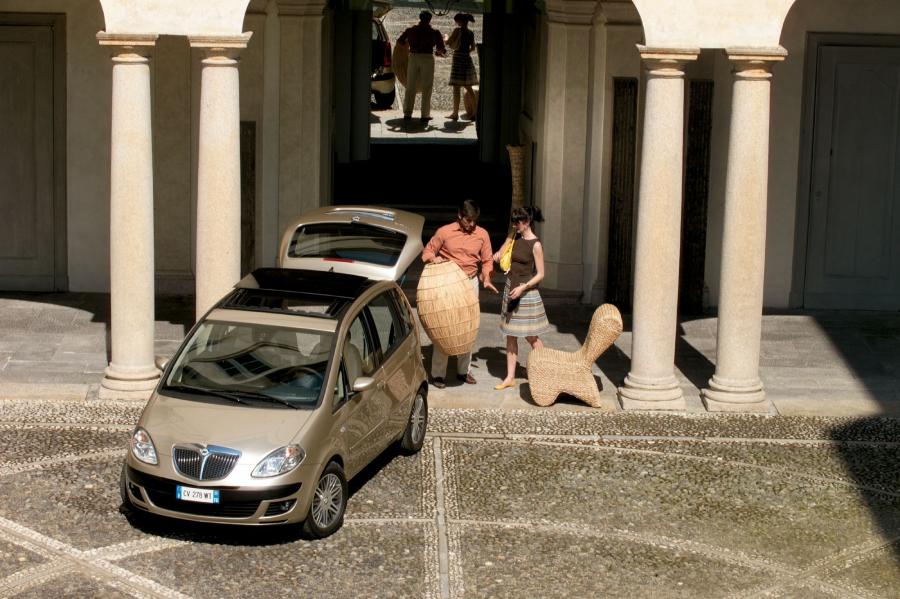  Lancia Musa (350) 2004 года  (фото 42 из 79)